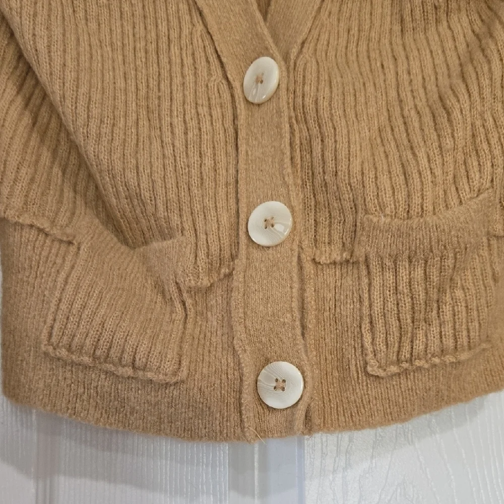 Free People Mimosa ribbed knit cropped cardigan sweater in taupe Size Small